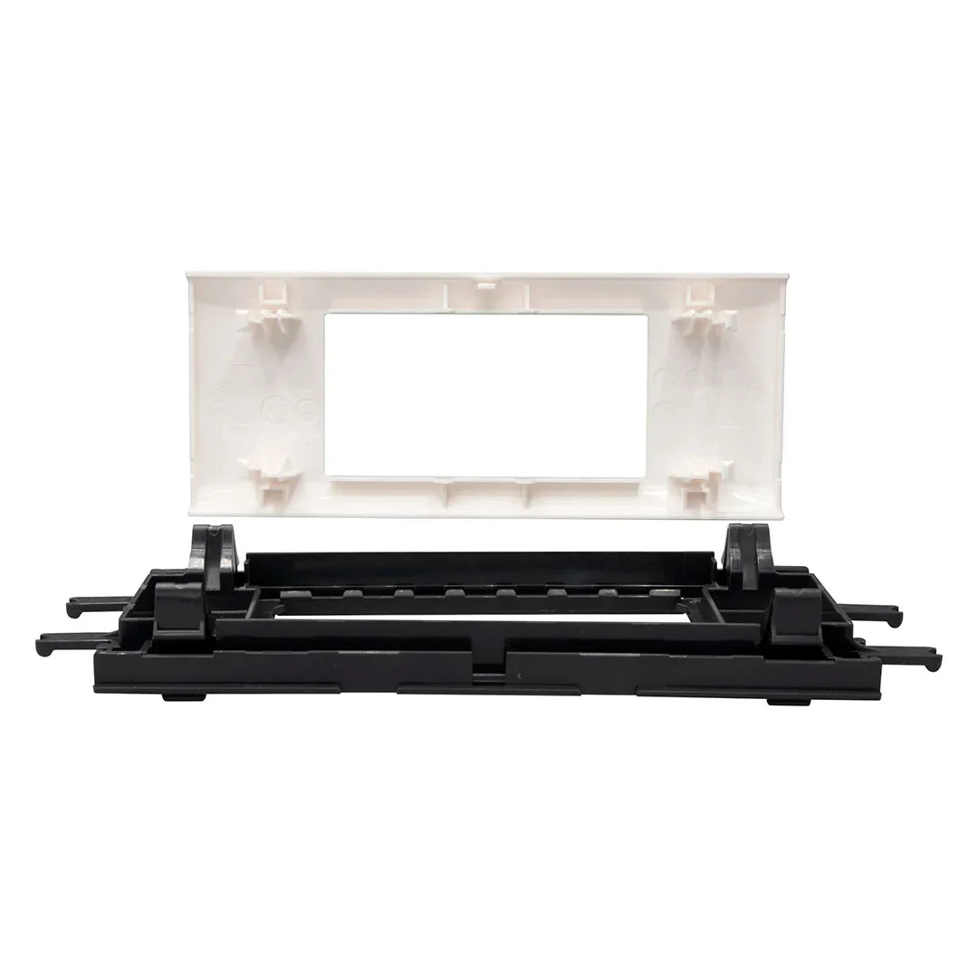 LEGRAND 010954 Soporte Mosaic Para 4 Modulos DLP Tapa 65mm