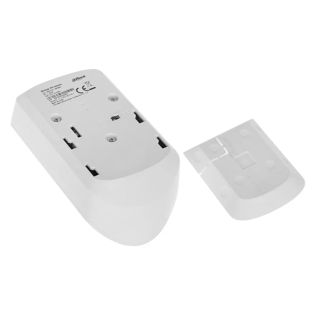 Sensor de movimiento inalámbrico blanco con tapa desmontada, compatible con sistemas de alarma.