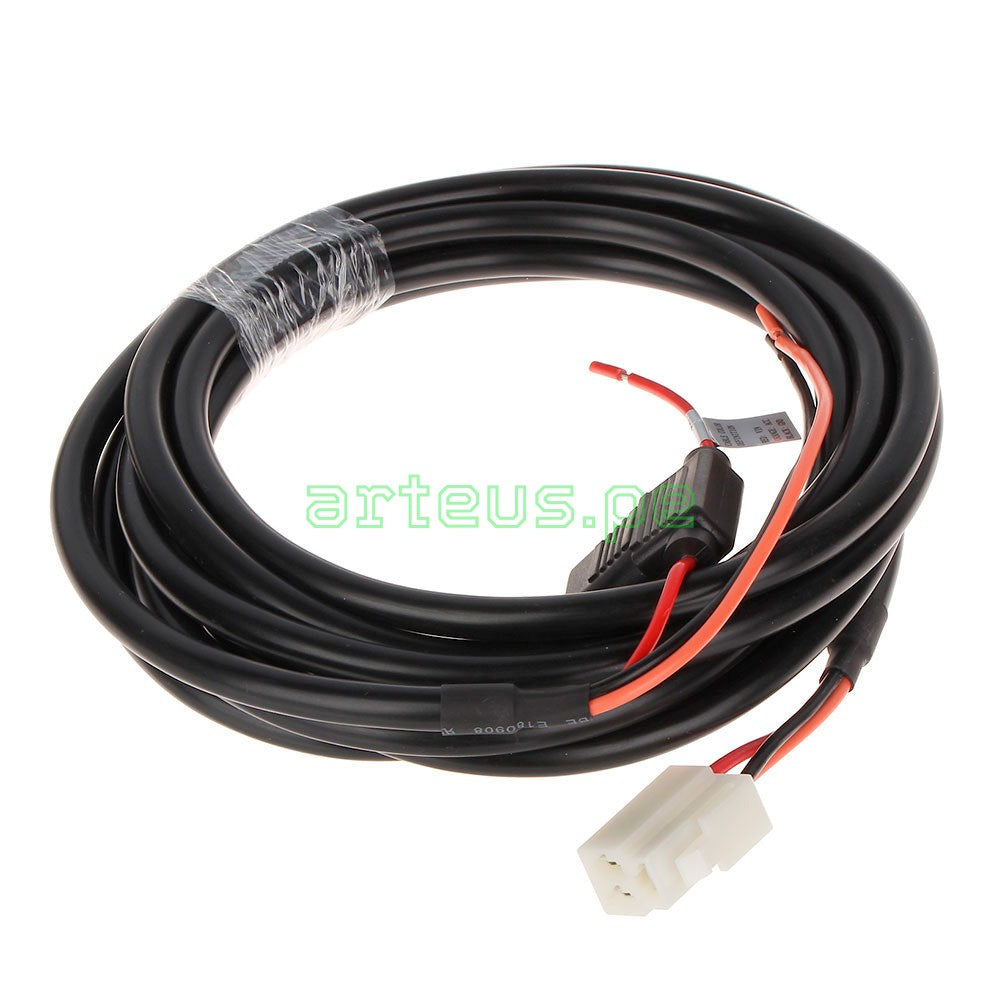 Cable eléctrico negro con conector blanco y fusible para sistemas de seguridad o redes