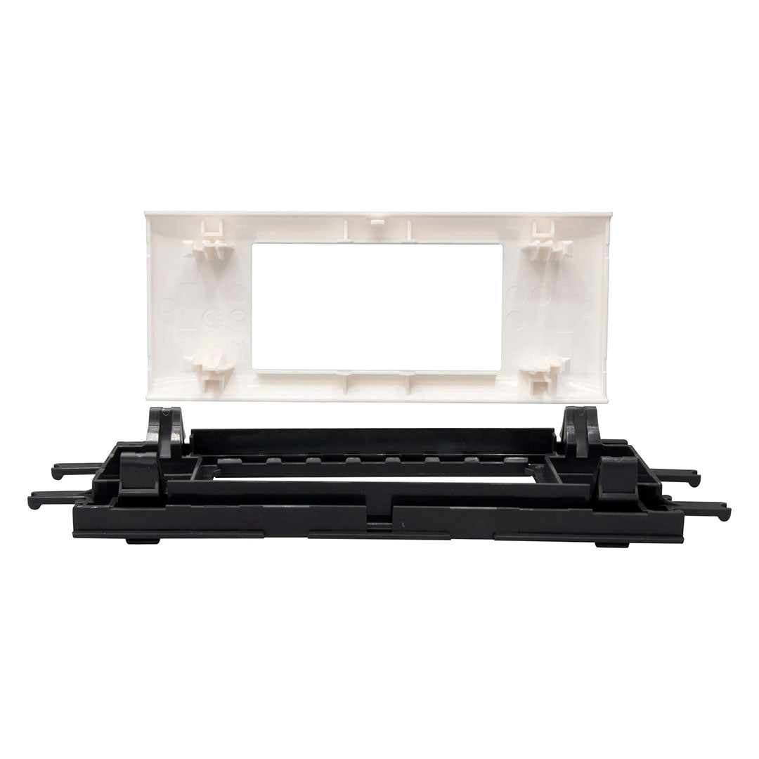 LEGRAND 010954 Soporte Mosaic Para 4 Modulos DLP Tapa 65mm