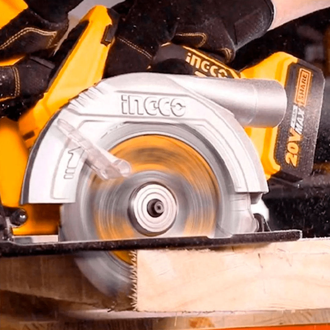 INGCO CS18528 Sierra circular 1400w + accesorios