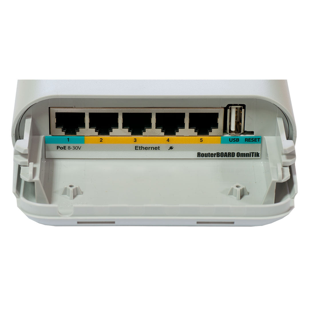 MIKROTIK OMNITIK 5 POE Access Point Integrado 7.5dBi 5 Puertos Ethernet con Salida PoE