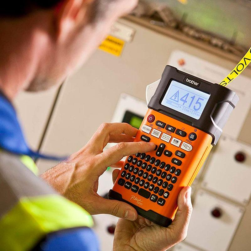 Impresora Rotuladora industrial portatil BROTHER PTE300VP. Para etiquetas de cableado - ARTEUS